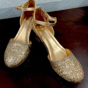 Girls Rose Gold sparkle heels sz4